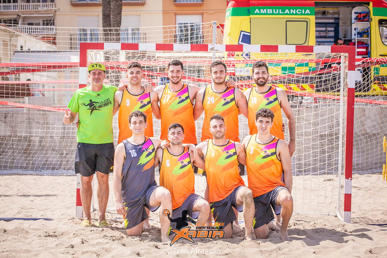 Equipo del Club Handbol Xàbia