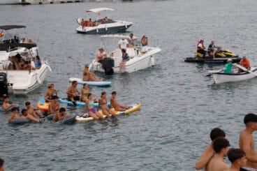 Público ve la primera sesión de Bous a la Mar Xàbia 2024 desde el mar