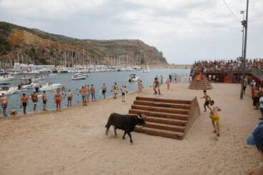 Primera sesión de Bous a la Mar Xàbia 2024 (6)