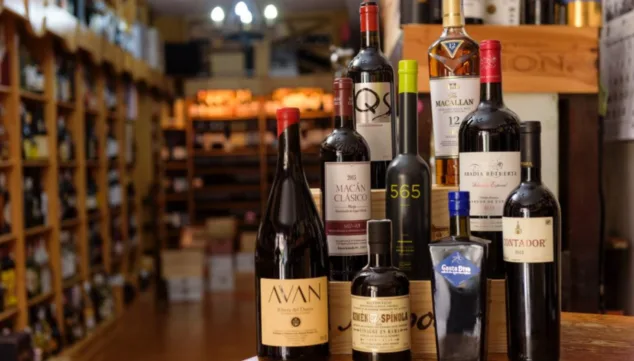 Imagen: Una exquisita selección de vinos en Bodega Miguel