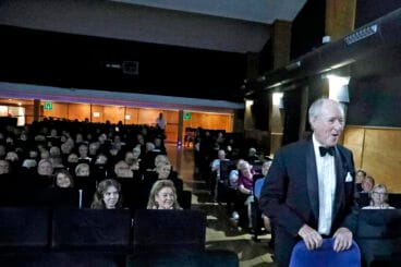 Geoff Britton, bateria de Wings, presenta la película ‘Paul McCartney & Wings. One hand Clapping’ en el Cine Jayan (23)
