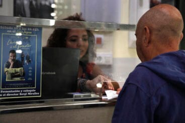 Película ‘L’Àvia i el foraster’ de Sergi Miralles en el Cine Jayan con coloquio (2)