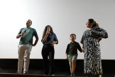 Coloquio de la película ‘L’Àvia i el foraster’ de Sergi Miralles en el Cine Jayan