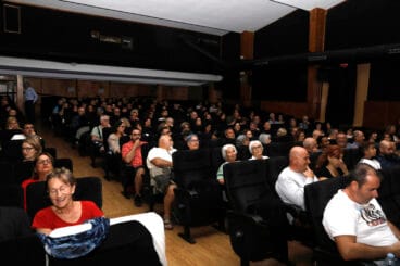 Película ‘L’Àvia i el foraster’ de Sergi Miralles en el Cine Jayan con coloquio (4)
