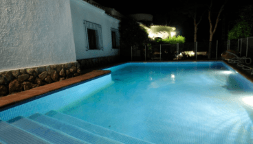 Una piscina ideal para aprovechar el sol de invierno de la Costa Blanca