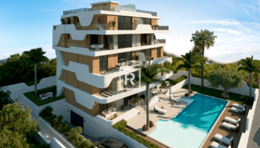Vivienda con enfoque minimalista y mediterráneo, maximizando la luz natural