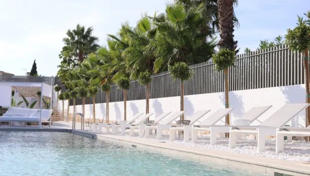 Imagen: Espectacular piscina para disfrutar en Dionis Hotel Boutique