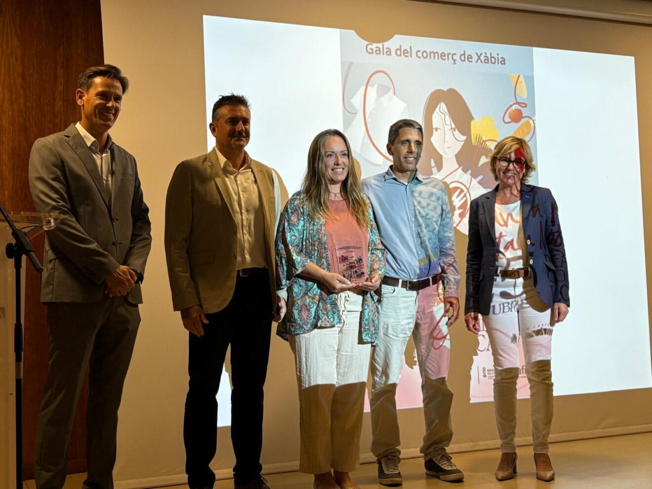 Gerentes de Bioxàbia en la Gala del Comercio Local Xàbia 2024