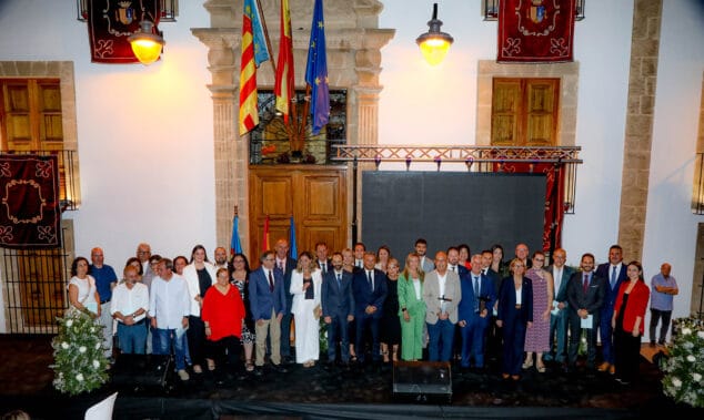 Imagen: Galardonados en el acto
