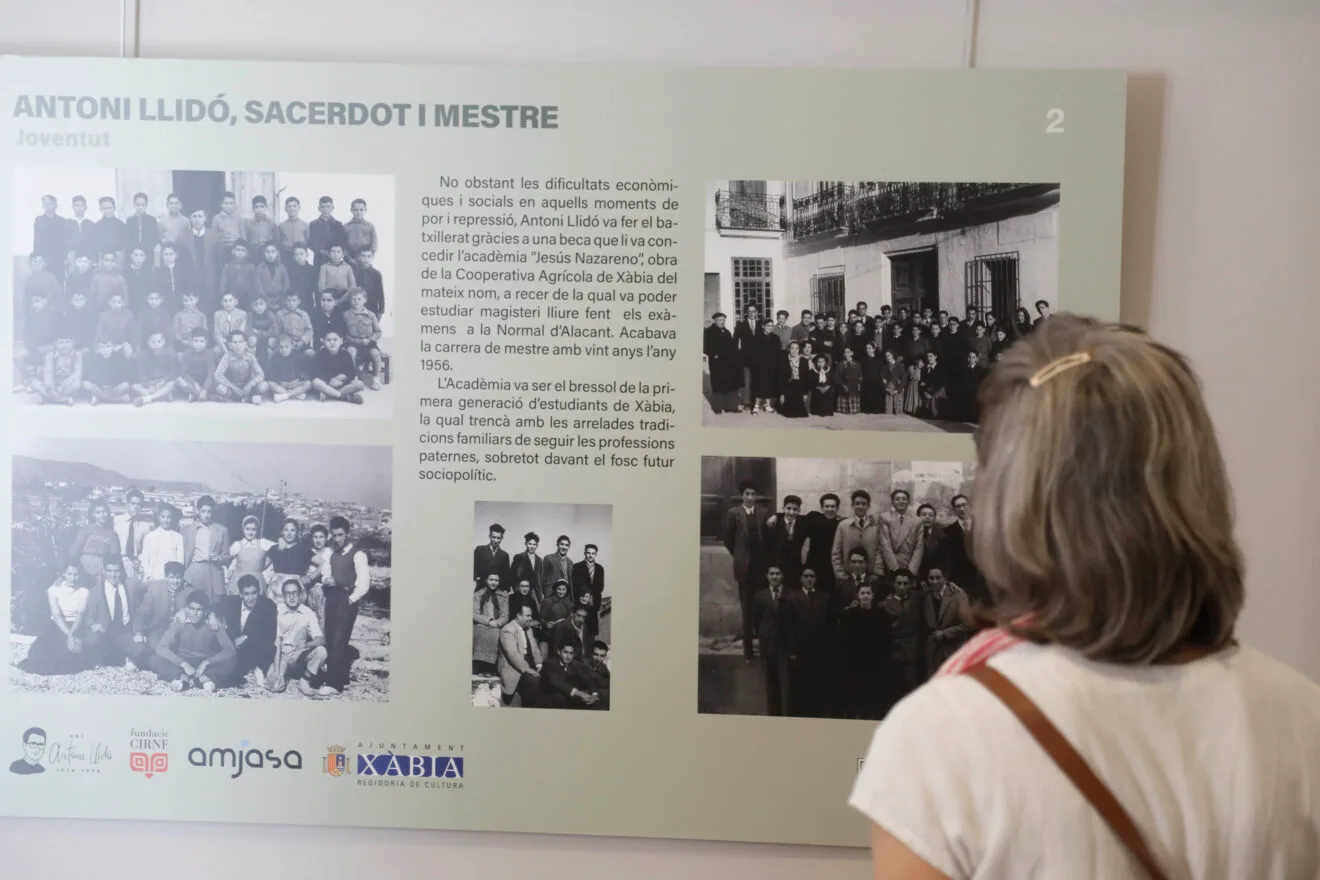 Inauguración de la exposición de Antoni Llidó en la Fundación Cirne de Xàbia (34)