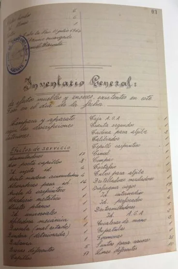 Interior del libro de inventario del Faro del Cabo La Nao