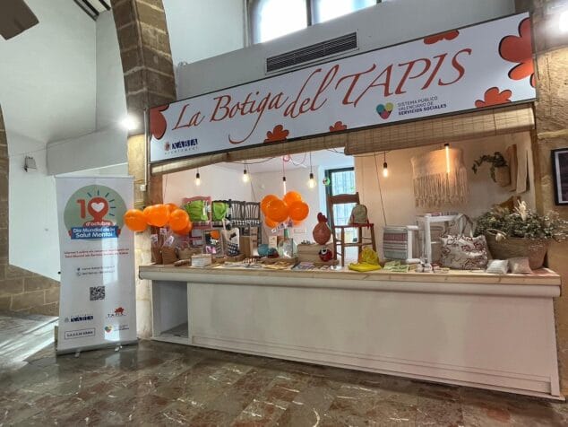 Imagen: La botiga del tapis en el Mercat de Xàbia