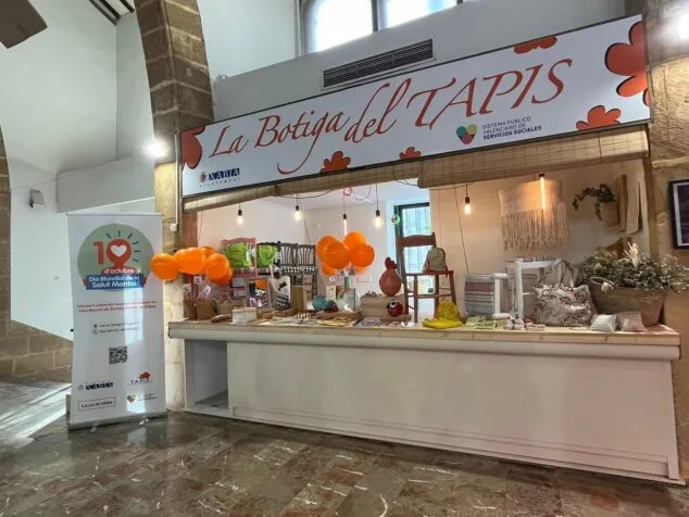 Imagen: La botiga del tapis en el Mercat de Xàbia