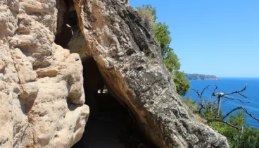 La conocida falla del Moraig deja espectaculares formaciones como esta