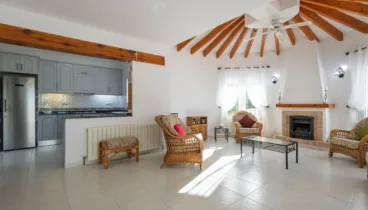 Salón con barra americana