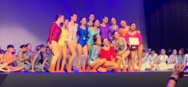 Imagen: Bailarinas de 'El vuelo del alma'