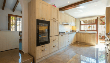 Moderne und vielseitige Küche