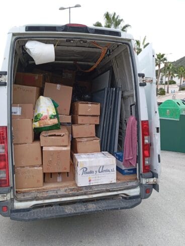 Spende von Schulmaterial aus Xàbia an von Dana betroffene Schulen