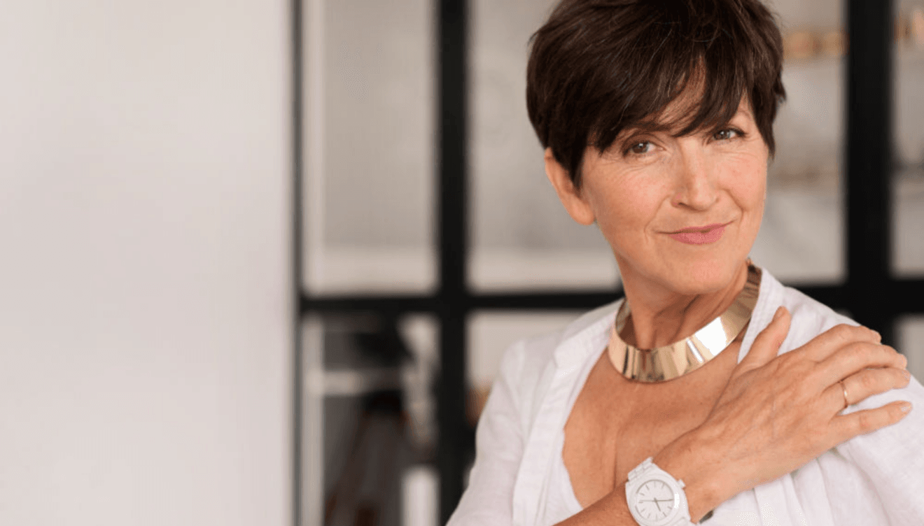 Dr. Puig bietet umfassende Lösungen für die ästhetischen und funktionellen Bedürfnisse von Frauen