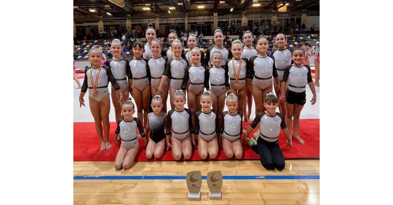 Gimnastas del CD Montgó Xàbia en el XXII Trofeo Internacional de Gimnasia Artística de Elche -