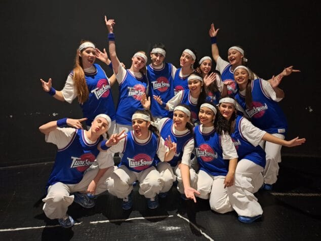 Imagen: Grupo bailarinas Space Jam