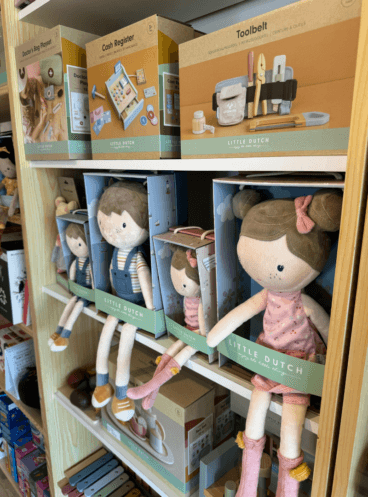 Eine große Auswahl an Spielzeugen und Artikeln für die Kleinen