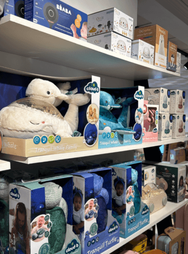 Eine große Auswahl an Stofftieren, um die Kleinen zu überraschen