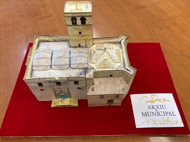 Imagen: Recortable de José 'El Persa' de la Iglesia de San Bartolomé de Xàbia