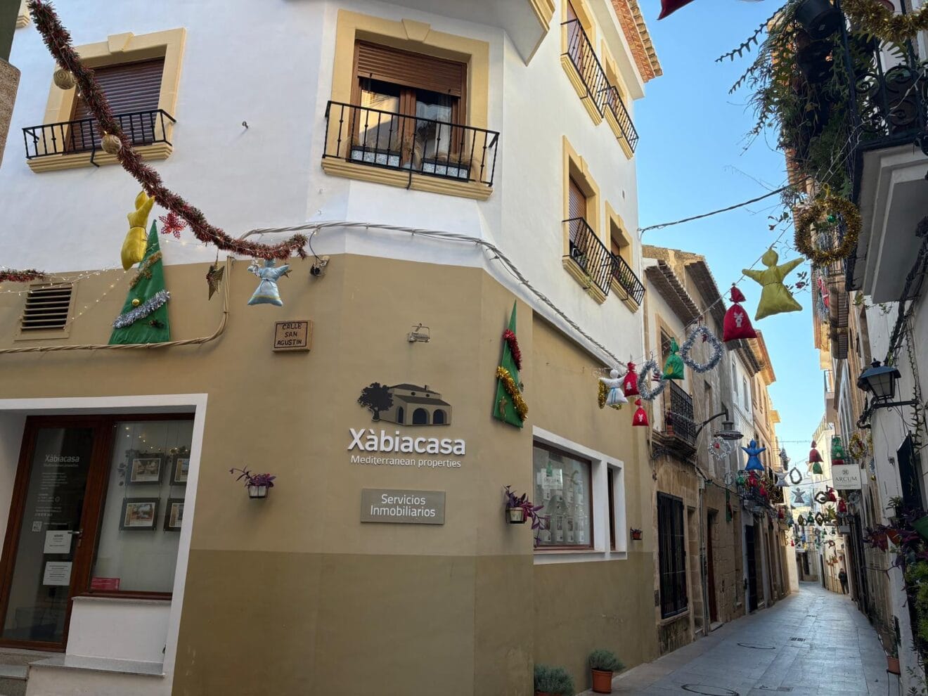 Decoración navideña en la calle Tossal de Baix de Xàbia (2)