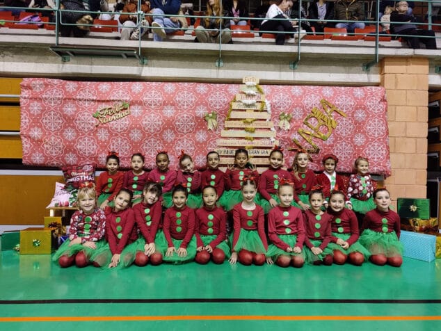 Imagen: Exhibición navideña del Club de Gimnasia Rítmica Xàbia