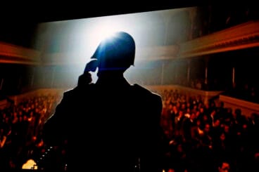 Óscar Lasarte estrena Es el enemigo en el Cine Jayan (30)