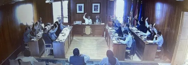 Imagen: Votación unánime a rechazar las macroplantas fotovoltáicas en Xàbia