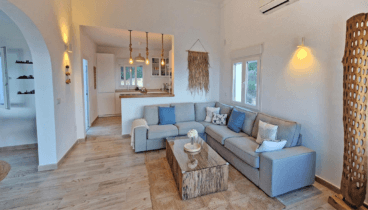 Cocina abierta con barra americana al salón