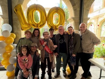 Inés Abad celebra sus 100 años de vida con su familia