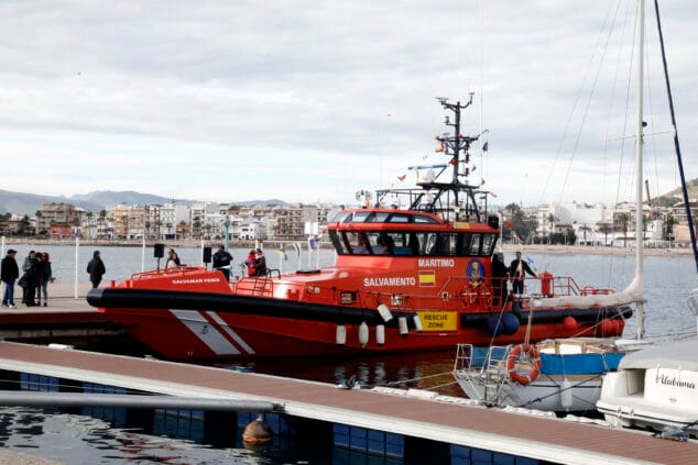 Imagen: Presentación de la nueva embarcación de Salvamar en Xàbia