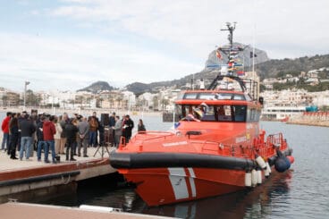 Presentación de la nueva embarcación de Salvamar en Xàbia (7)