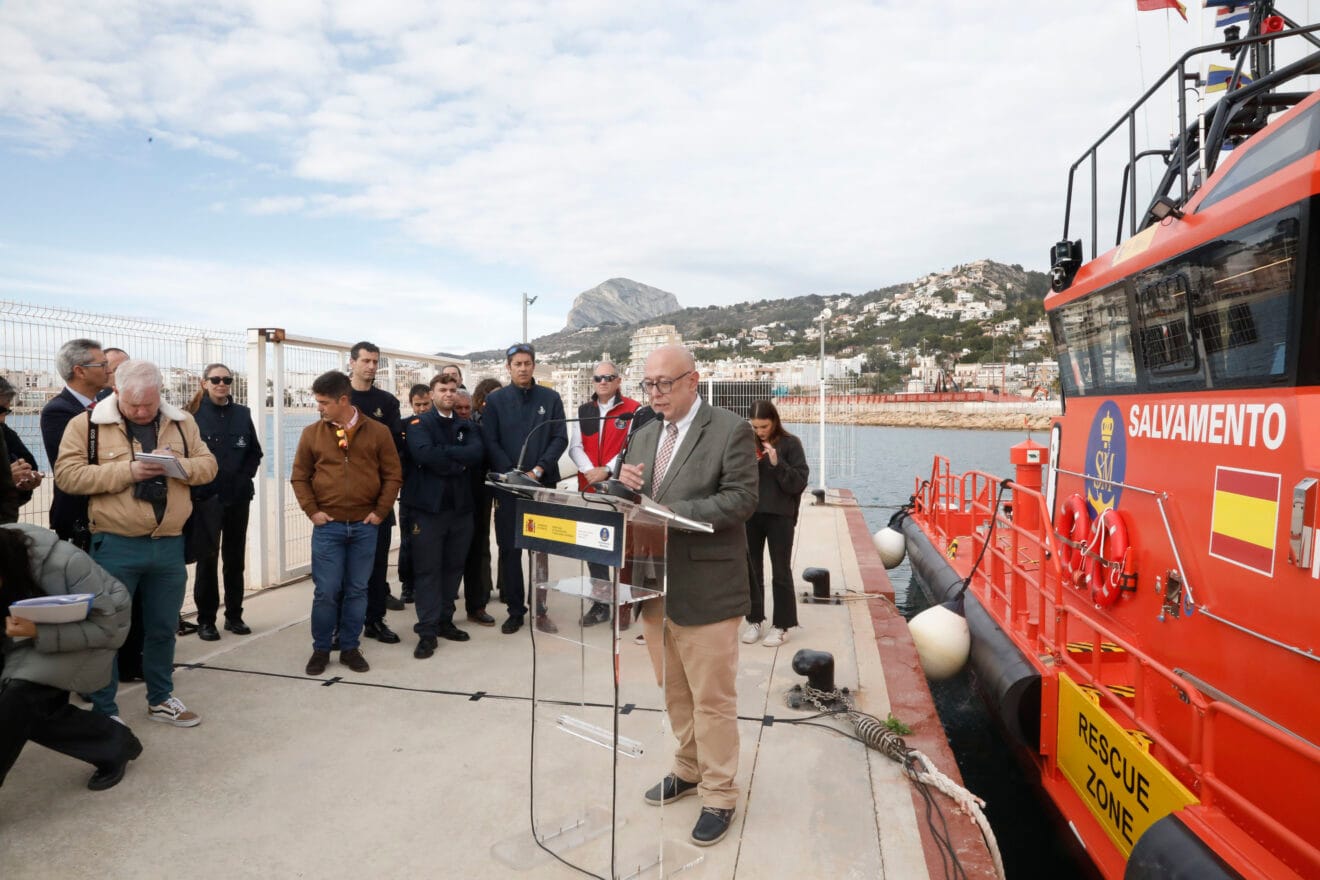 Presentación de la nueva embarcación de Salvamar en Xàbia (9)
