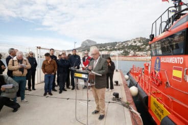 Presentación de la nueva embarcación de Salvamar en Xàbia (9)