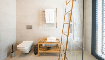 Baño principal con estilo sofisticado y minimalista