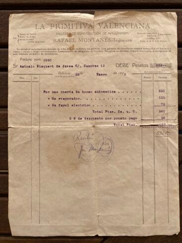 Factura de 1925 de varios elementos de la primera panadería mecanizada de Jávea. Foto Antonio Bisquert