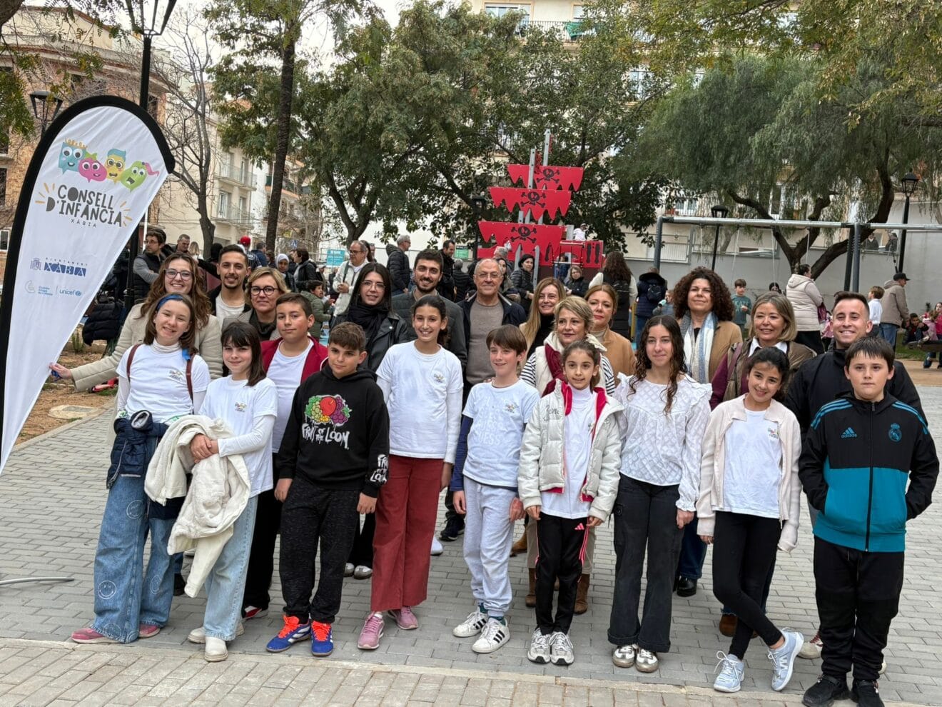 Fiesta de inauguración del Parque Reina Sofía de Thiviers en Xàbia (10)