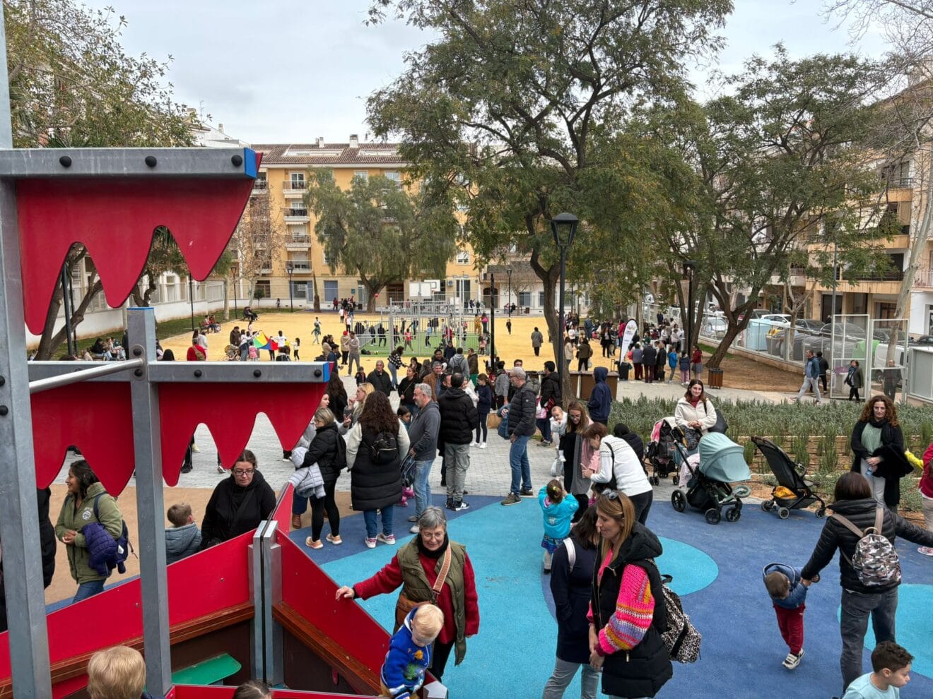 Fiesta de inauguración del Parque Reina Sofía de Thiviers en Xàbia (5)