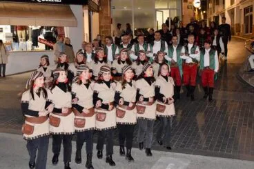 Filaes cristianas en la entraeta Mig Any Moros i Cristians 2025