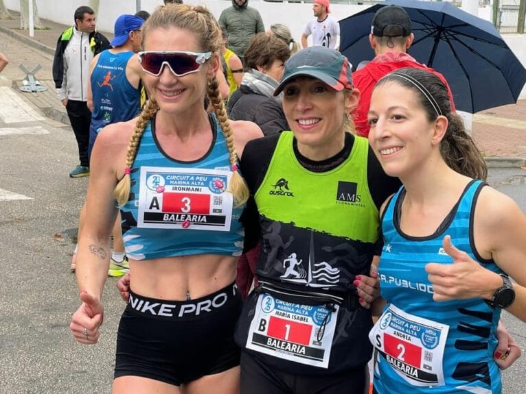 Podio femenino Volta a Peu Xàbia 2025