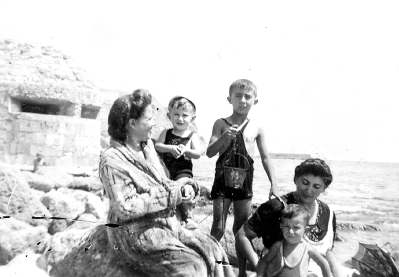 Familia de Ramón Llidó en los años 40 | Foto archivo Familia Llidó-Mestre