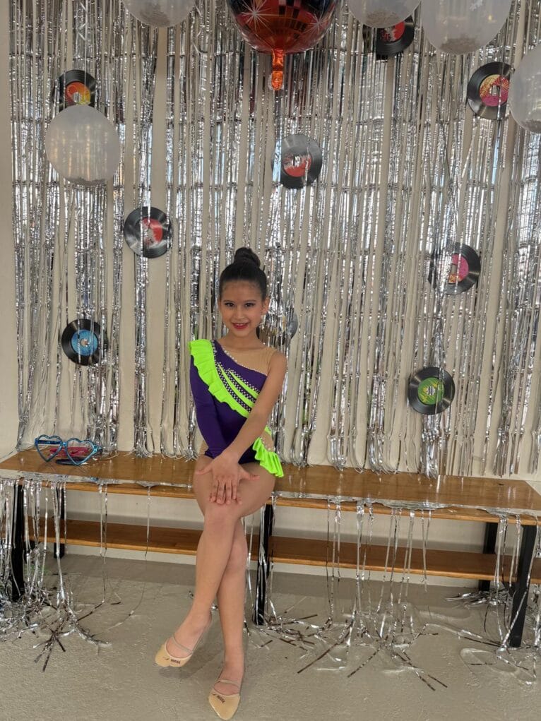 Gimnastas de Xàbia en la competición celebrada en Ondara