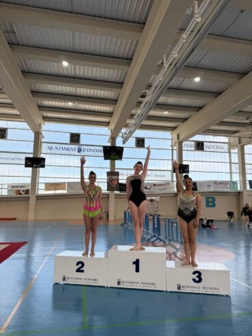 Gimnastas de Xàbia en la competición celebrada en Ondara