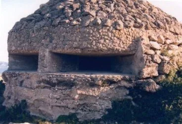 Nido de ametralladoras, finales de los años 80 | Foto Arxiu Municipal de Xàbia