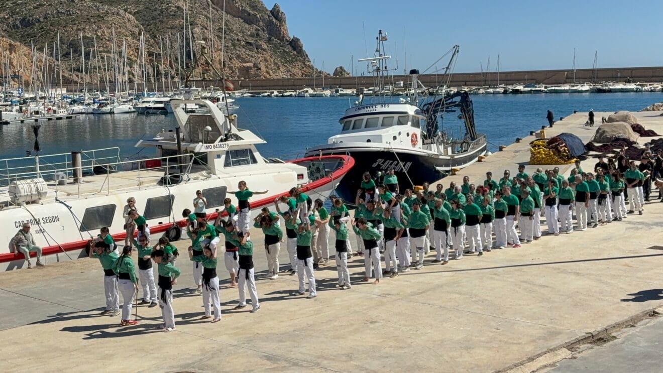Acto de la Muixeranga en el Puerto de XàbiaActo de la Muixeranga en el Puerto de Xàbia