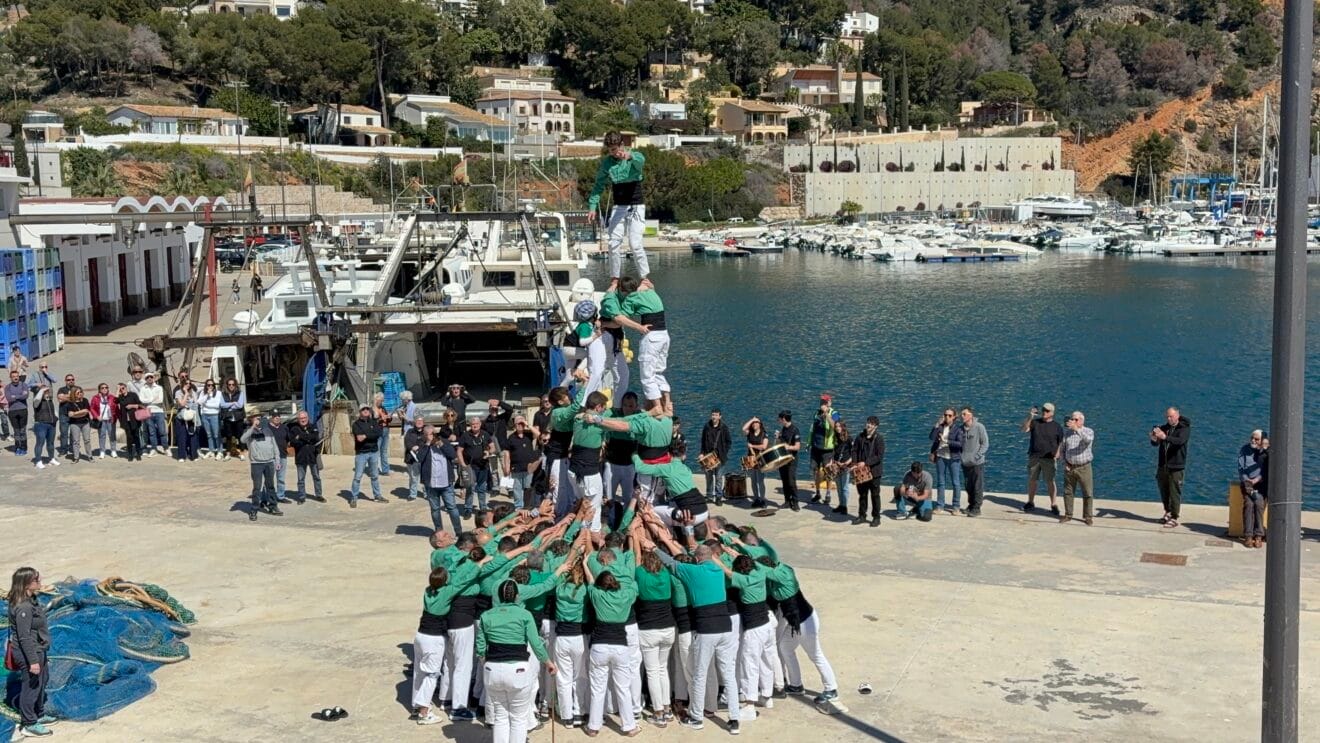 Acto de la Muixeranga en el Puerto de XàbiaActo de la Muixeranga en el Puerto de Xàbia